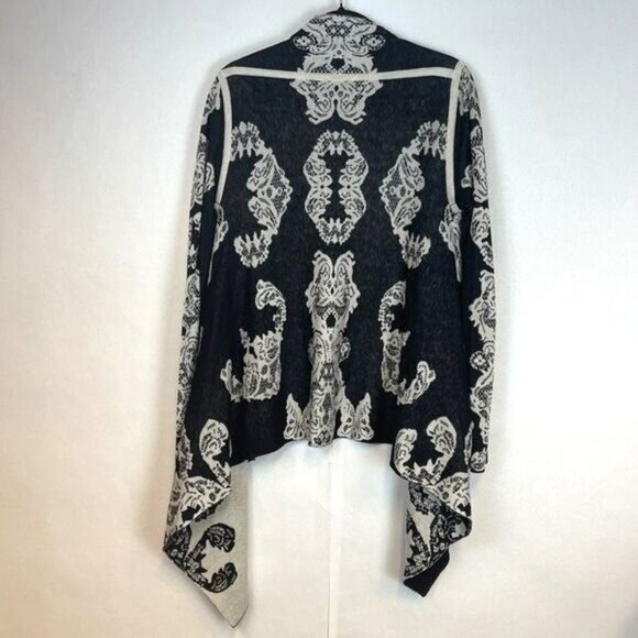 BCBGMAXAZRIA Silk Cardigan Sweater Black White Lace Jacquard Woven Size M/L EUC - Picture 11 of 13